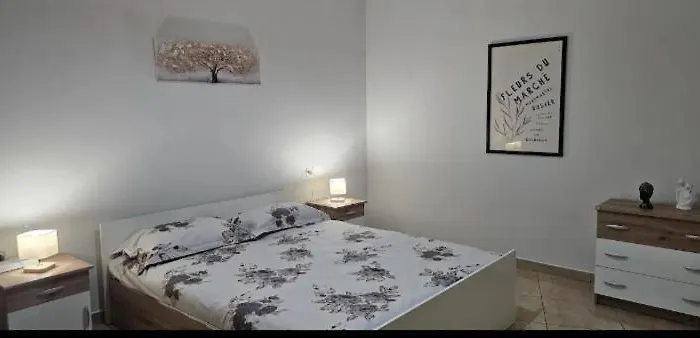 Lighthouse Spacious New Bazaar Tirana