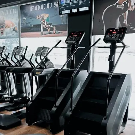 Апартаменты Lighthouse Spacious New Bazaar *