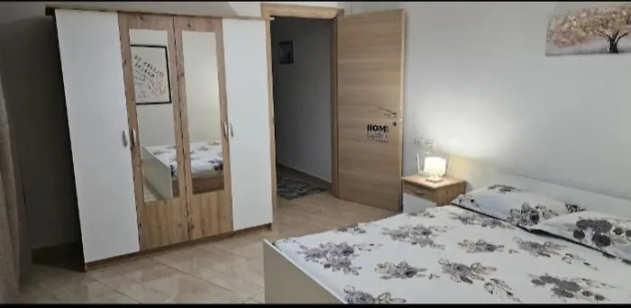 Lighthouse Spacious New Bazaar Апартаменты